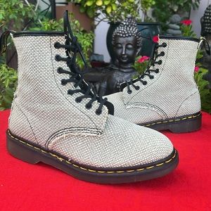 🏴󠁧󠁢󠁥󠁮󠁧󠁿 MIE Vintage Burlap Dr. Martens Lace Up 90’s Boots UK 8